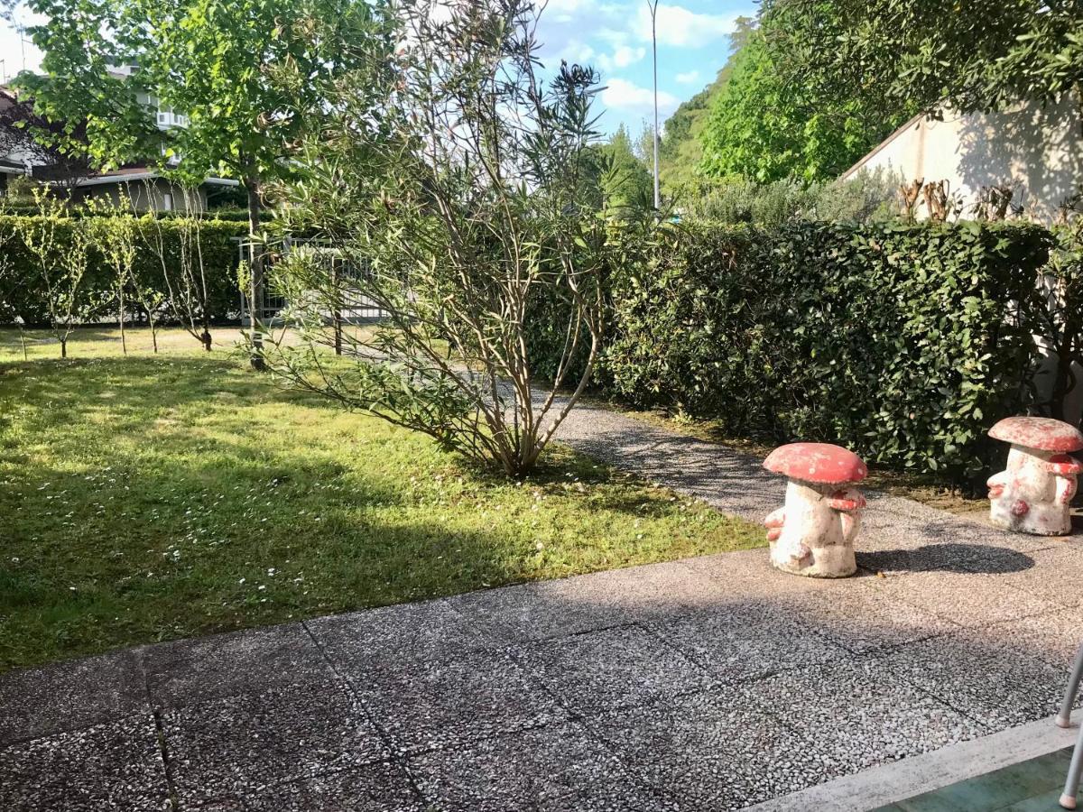 Villaggio Le Ginestre Бибионе Экстерьер фото